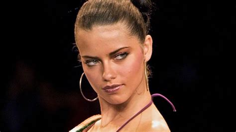 adriana lima joven|The Transformation Of Adriana Lima From Childhood To 42。